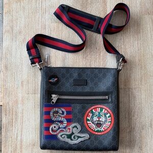 Gucci GG Supreme messenger/crossbody bag